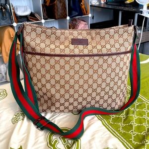 AUTHENTIC GUCCI CHERRYLINE CROSSBODY BAG